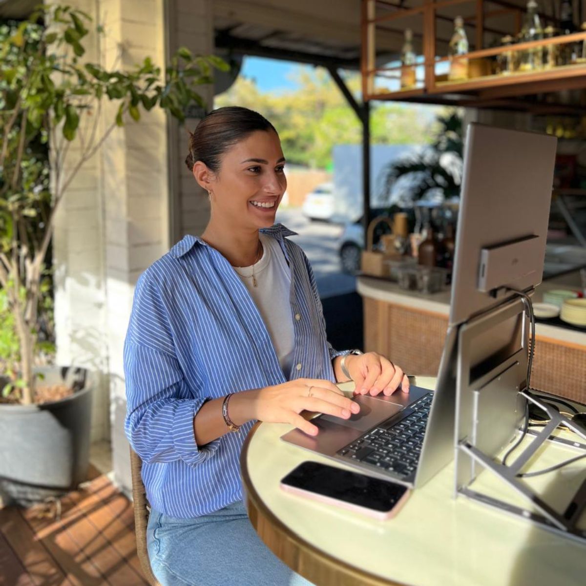 X2 Plus® Mono Écran Portable 15,6" - Gain de place & Ergonomie